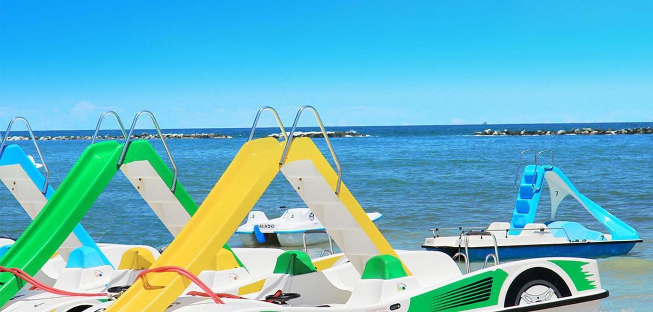 Hotel New Castle Cesenatico Exterior foto